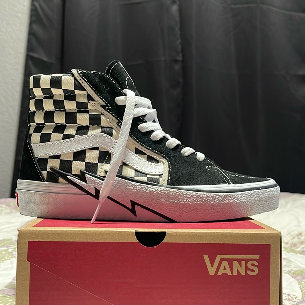 Vans Hi-top checkered shoes